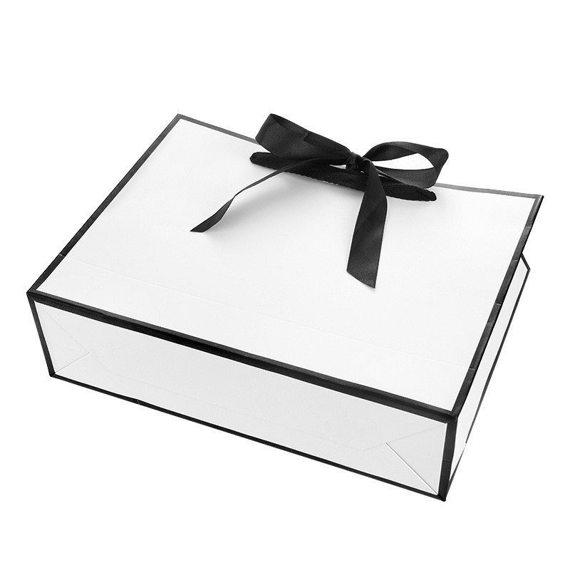 Custom Printing Paper Gift Bags White Cardboard Shopping Bag For Shoes Clothing