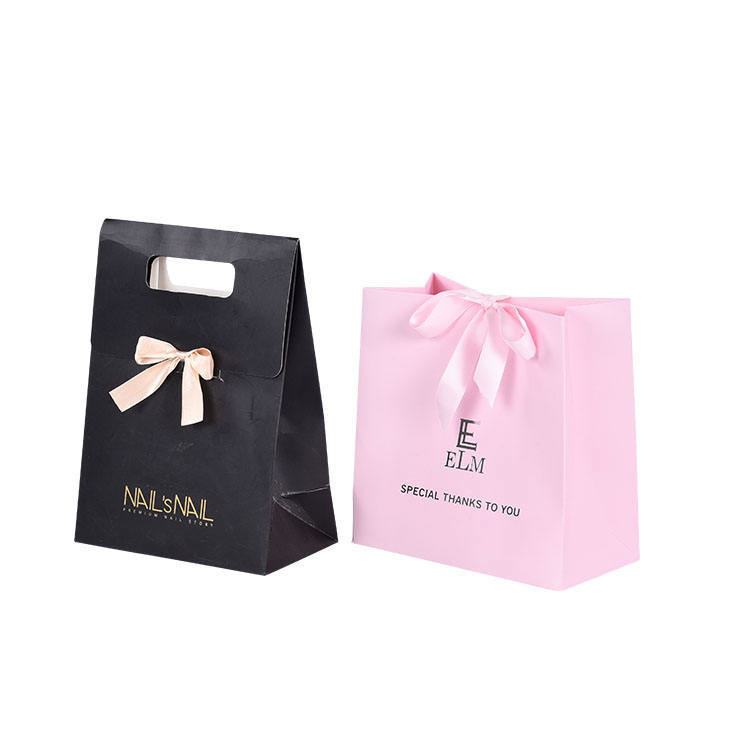 Luxury Paper Gift Bags Packaging With Die Cut Handle And Logo