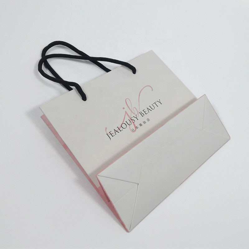 Offset Printing Paper Gift Packaging Bags Luxury Cosmetic Clothes Gift Carry Bags