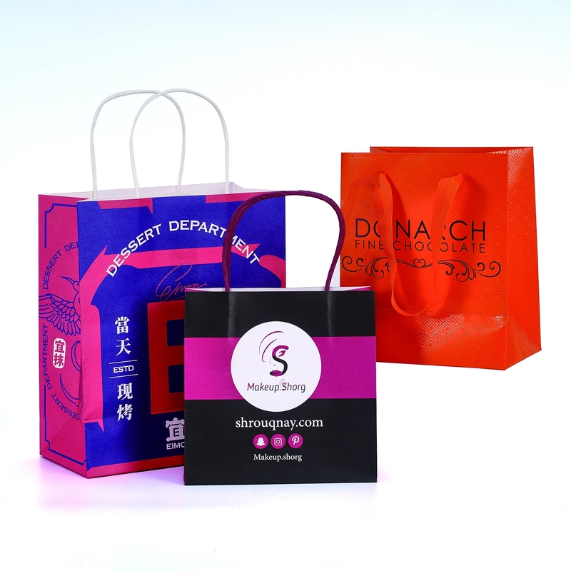 Eco Friendly Color Recyclable Paper Shopping Bags With Handles Offset Printing