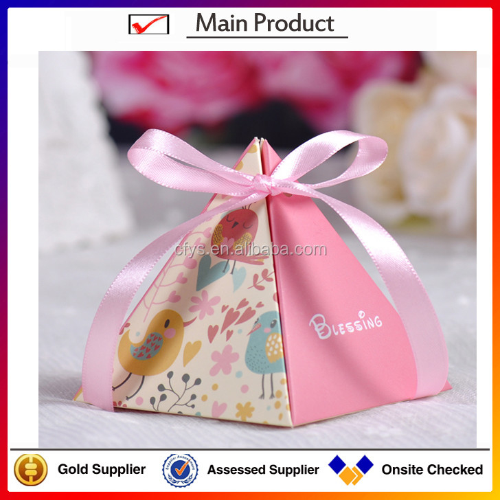 Custom Pyramid Candy Box Creative Packaging Box for Floral Wedding Souvenir
