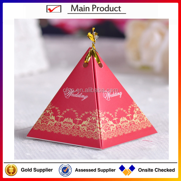 Custom Pyramid Candy Box Creative Packaging Box for Floral Wedding Souvenir