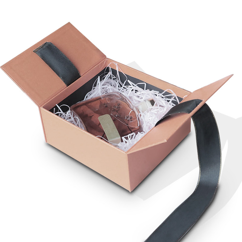 Environmental Paper Boxes with Magnetic Closure and Ribbon Custom Logo Gift Packaging