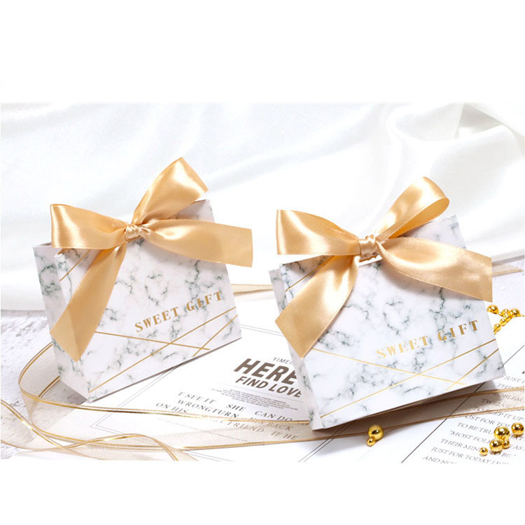 Wedding Guest Gift Bags with Skin Care Products Made of Recycled Materials Custom Size
