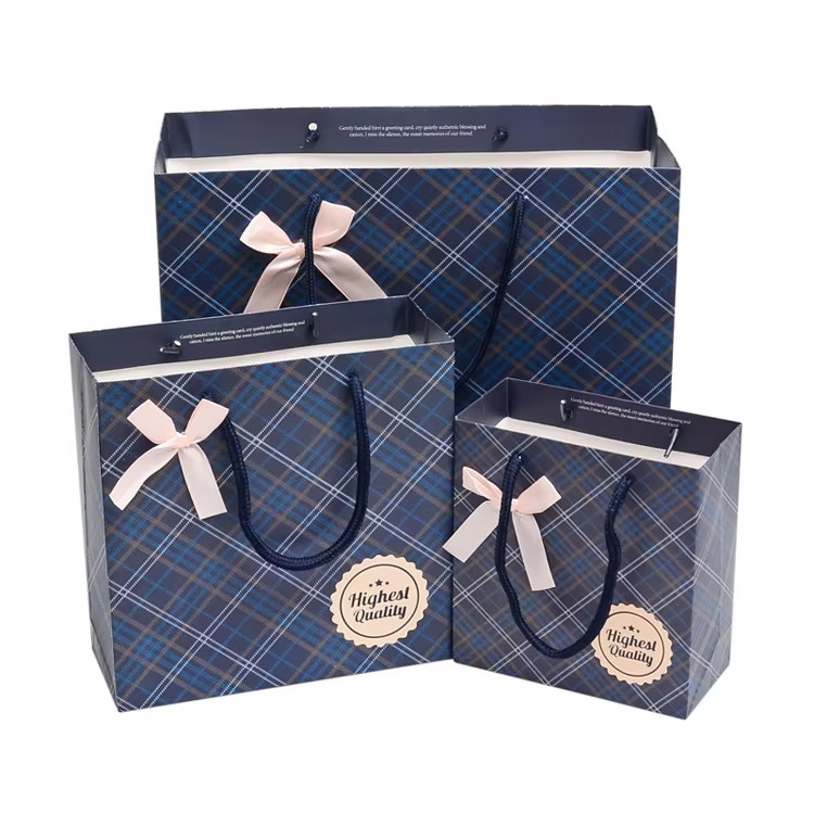 Offset Printing Paper Bag With Handle Recyclable Gift Shopping Bag Customized