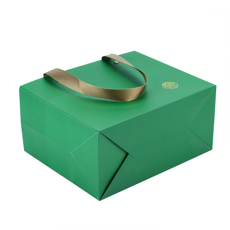 Durable And Stylish Cardboard Paper Shopping Bags Offset Printing Ins Style