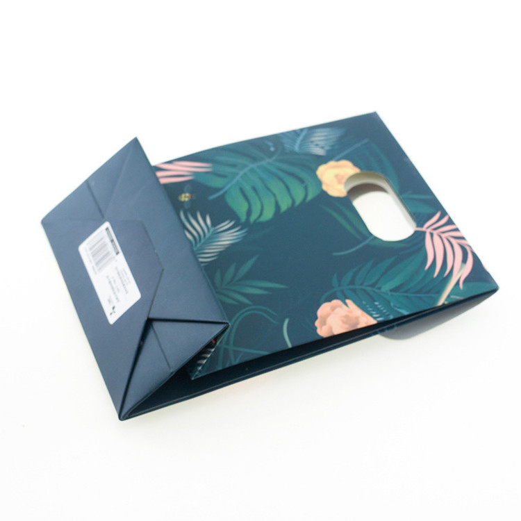 Modern Die Cut Paper Gift Bags For Perfume Clothing Jewelry Packaging