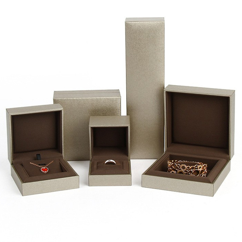 Customized Luxury Jewelry Gift Box for Earrings Bracelets Necklaces Elegant Packaging