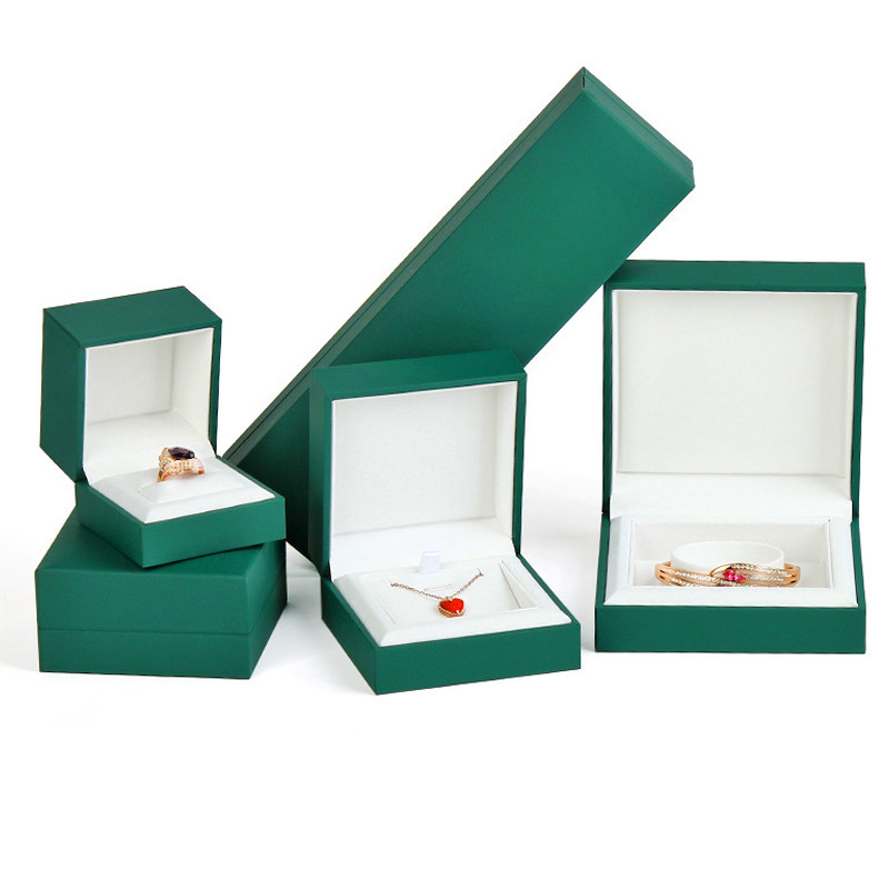 Customized Luxury Jewelry Gift Box for Earrings Bracelets Necklaces Elegant Packaging