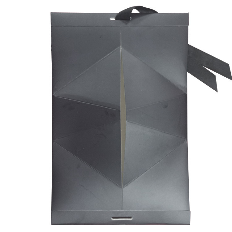 Recycled Materials Custom Triangle Wedding Candy Box Creative Chocolate Candy Paper Box