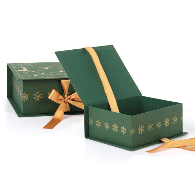 Recycled Materials Custom Luxury Christmas Gift Packaging Boxes for Custom Orders
