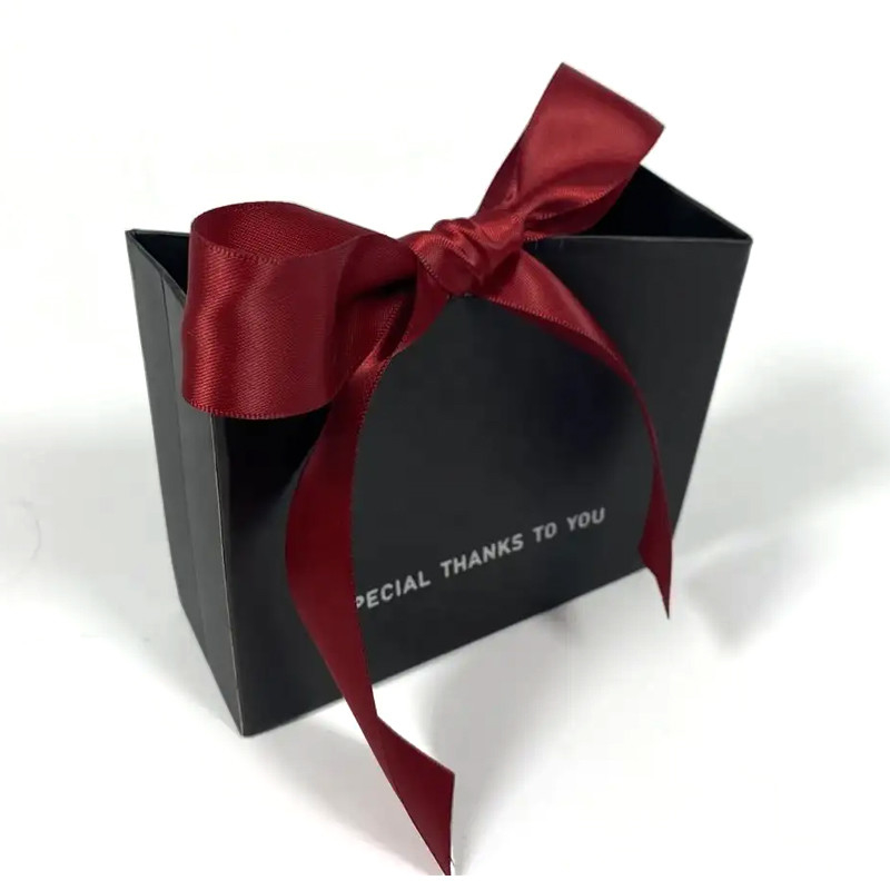 Luxury Custom Die-Cut Thank You Gift Paperboard Bags With Lamination Ribbon Accessory And Certificate For Small Businesses